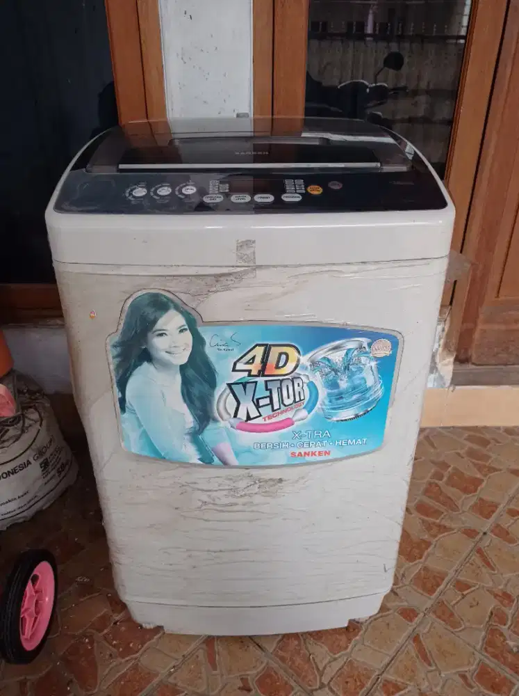 SANKEN Mesin cuci otomatis top loader