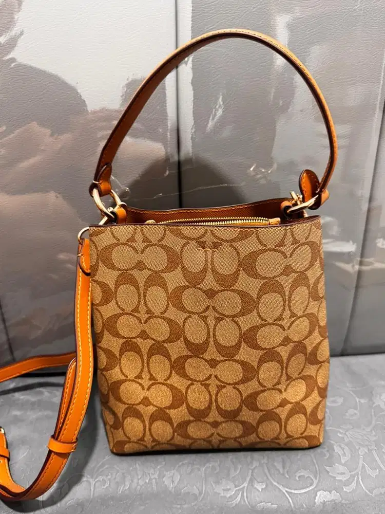 Tas Coach Town Bucket Bag