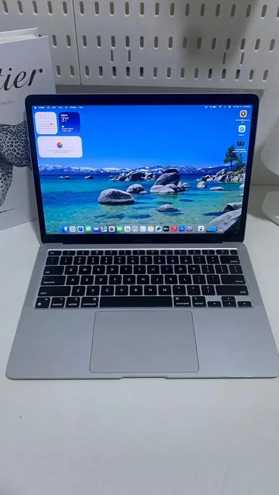 MacBook Air M1 2020 13inch 8/256GB