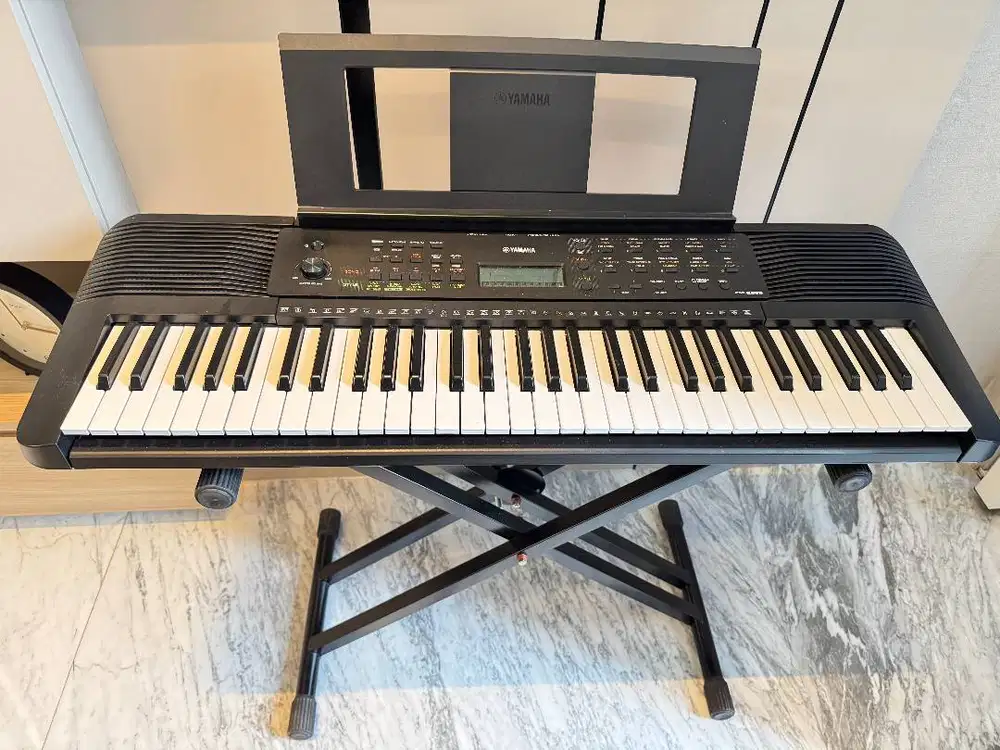 Yamaha Portable Keyboard PSR-E283 dan Stand