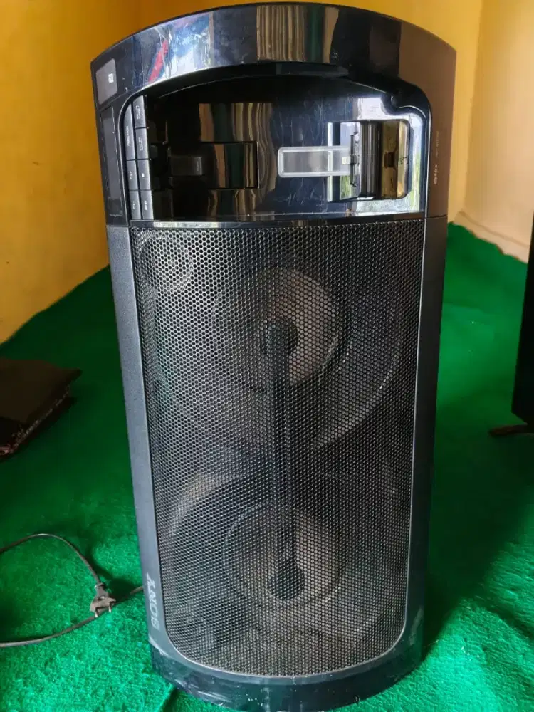 Speaker Sony + Soundcard dan mic