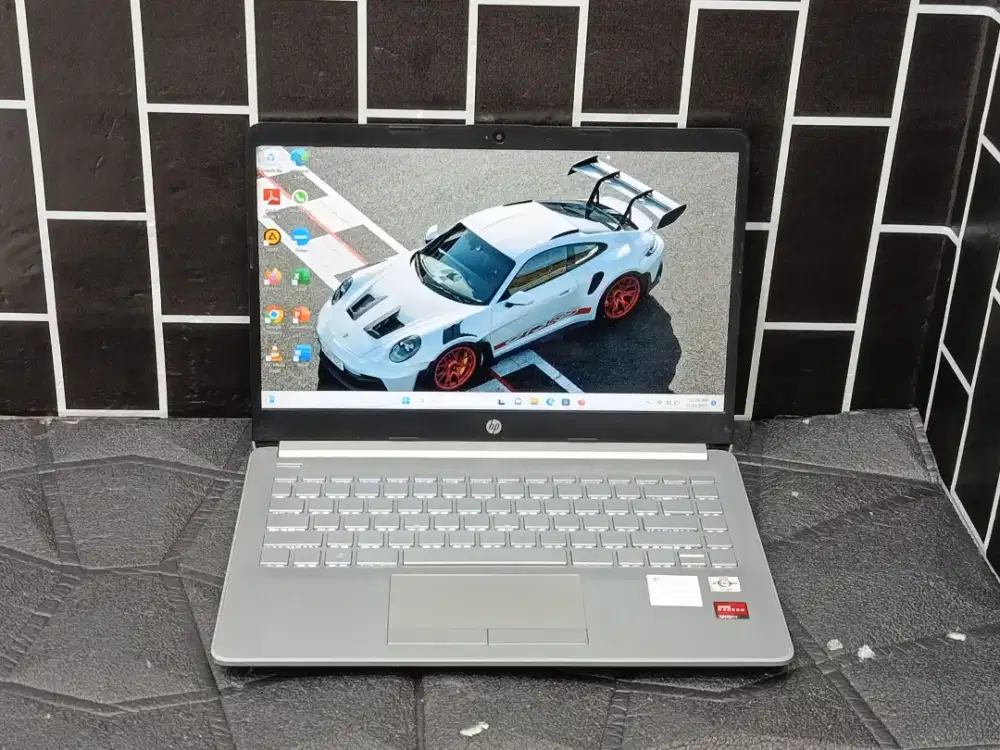 LAPTOP HP 14s-dk1xxx/AMD Athlon silver 3050U /Ram 4GB /SSD 512GB