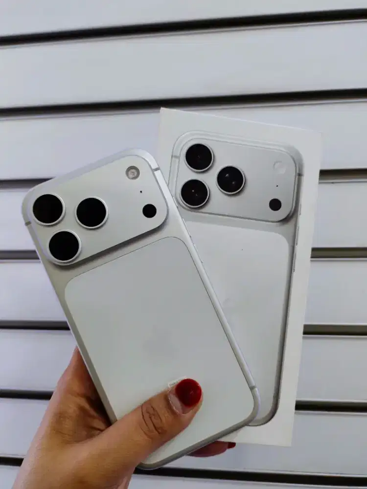 IPHONE 17 PRO 256 SILVER OPEN BOX EX IBOX