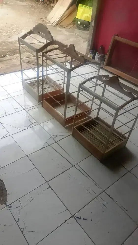 Kandang burung mentahan