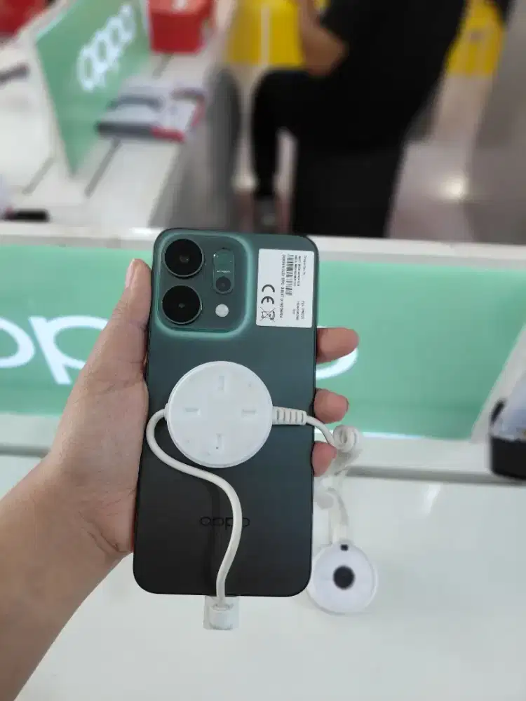 Oppo Reno 14F ccilan tanpa dp