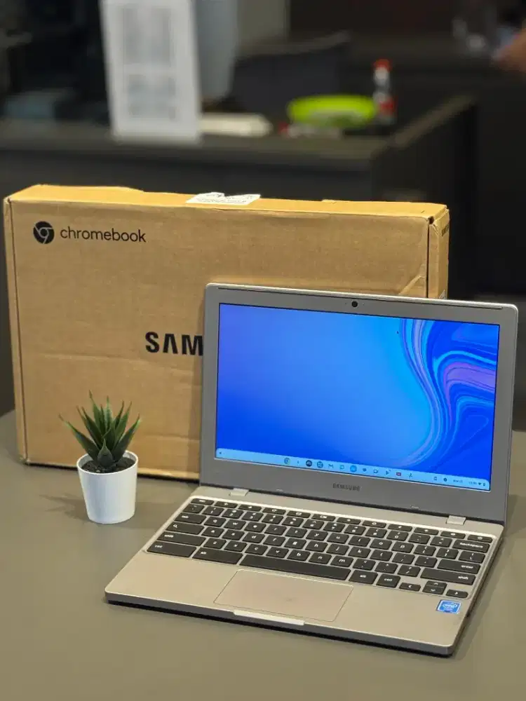 Laptop samsung Chromebook 4/32GB fullset