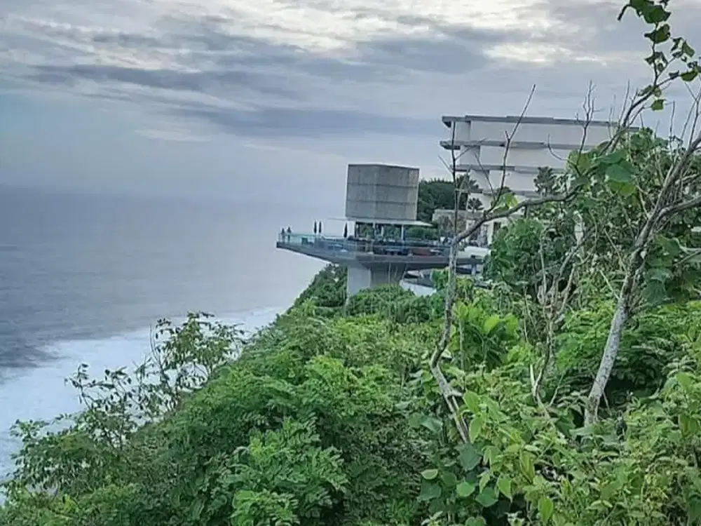 Dijual cepat tanah loss tebing view Laut Sebelah Omnia Beach Club Uluwatu