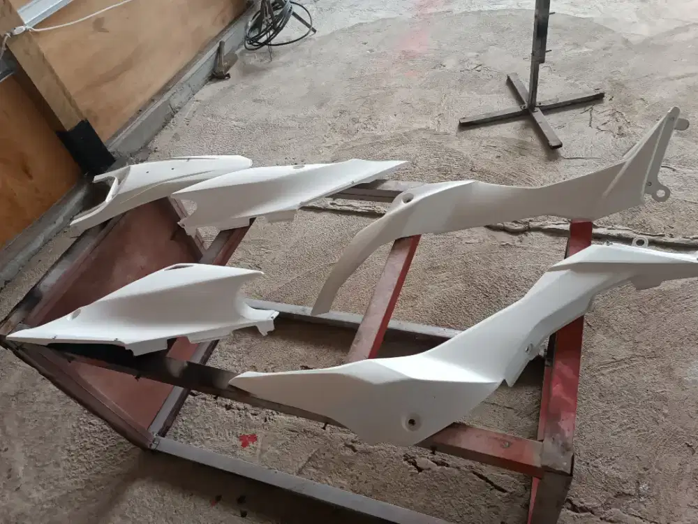 Body Motor custom warna