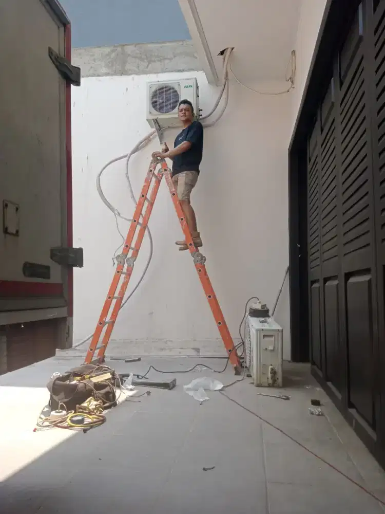 SERVICE AC PERBAIKAN DAN MAINTENANCE