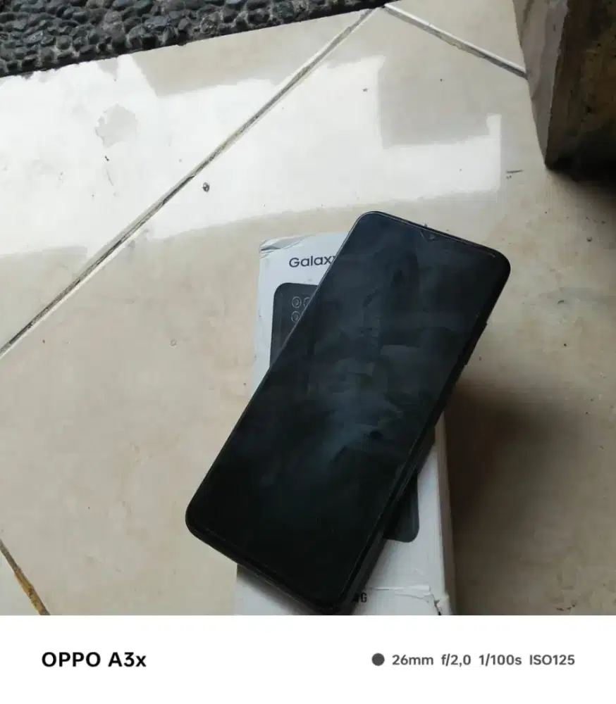 Di jual hp samsunga225G milik pribadii minus lecet pemakain saja