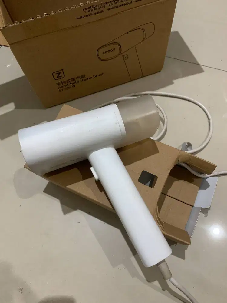 Setrika Uap Genggam Garment Steamer Iron - GT-306LW