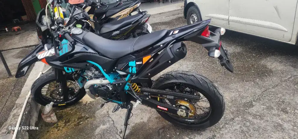Yamaha WR155 warna Biru