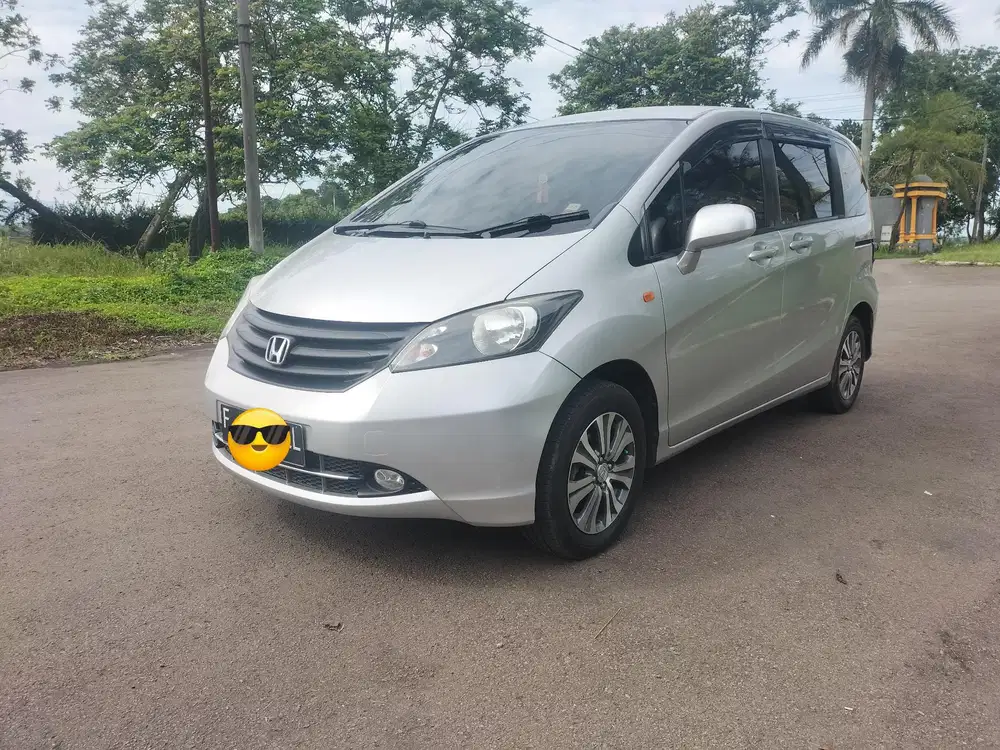 Honda Freed 2010 Bensin