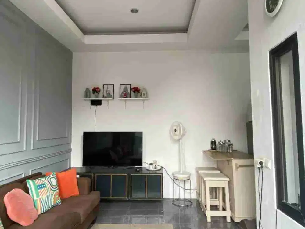 Cluster Rempoa (Lokasi Super Strategis, Dekat Kemana-mana) Rumah 3 Lantai Siap Huni SHM 2 M