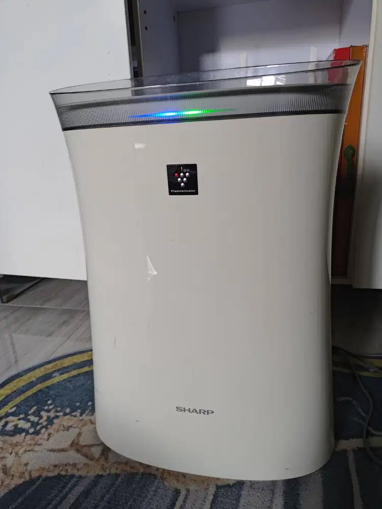 Dijual bagi yang minat Air Purifier Sharp FP-F40Y-W