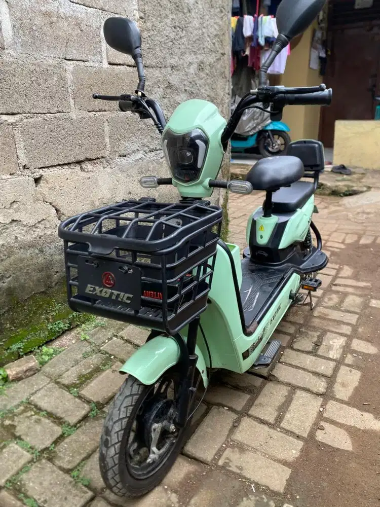 Sepeda listrik exotic groza
