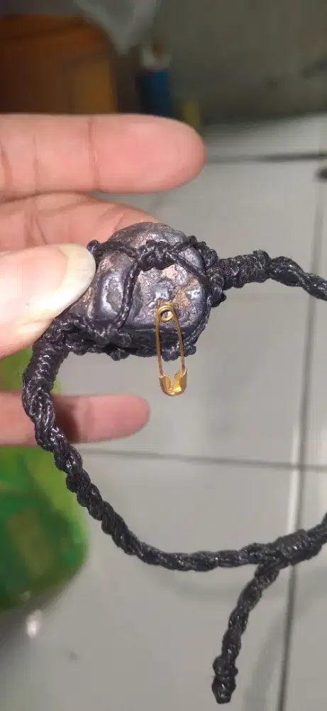 Batu akik. Gelang badar besi.