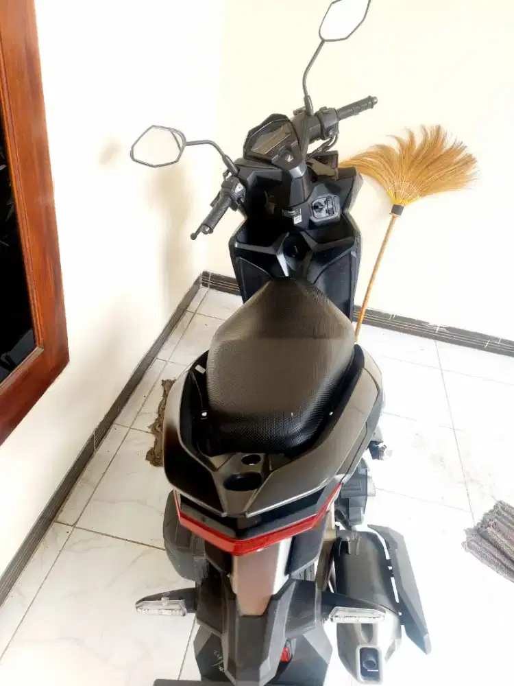 JUAL CEPAT MOTOR HONDA VARIO 150CC BLACK TANGAN PERTAMA