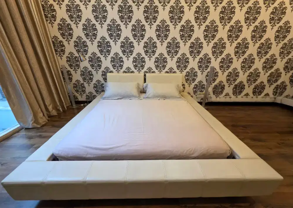 Rangka/Frame Bed Cellini Kulit Asli dgn Serta matras