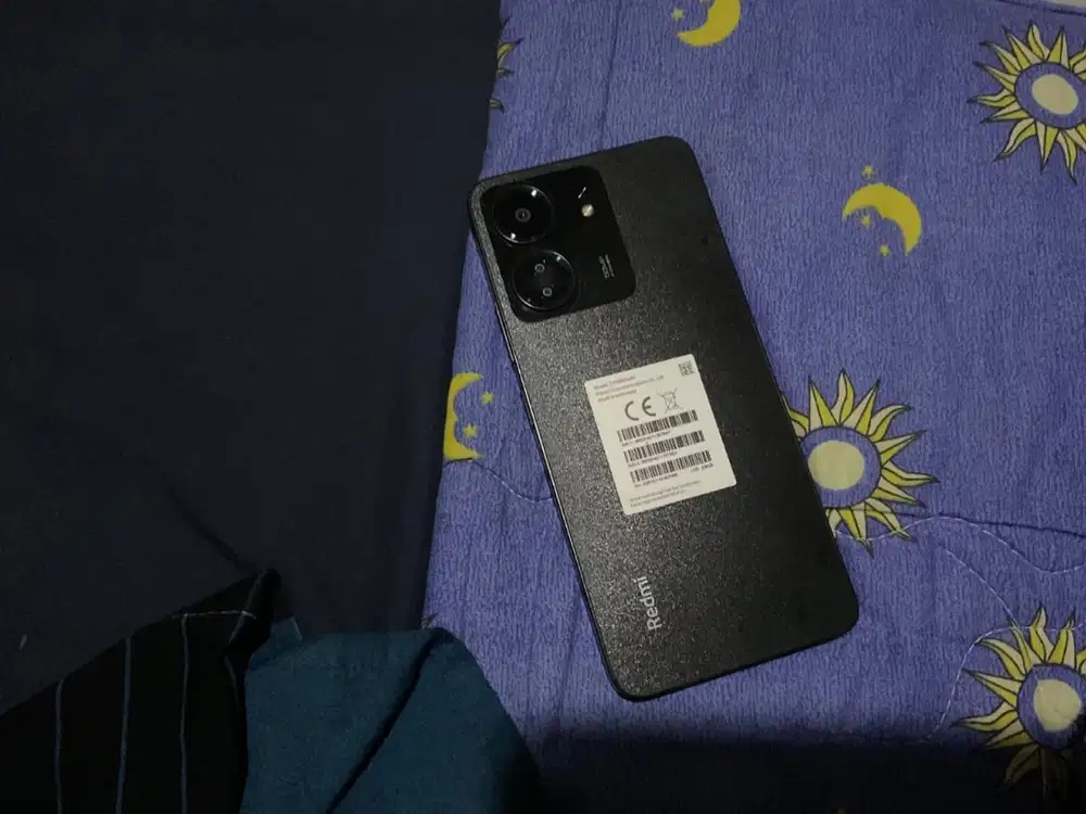 redmi 13c 8,256 like new hp+carger only