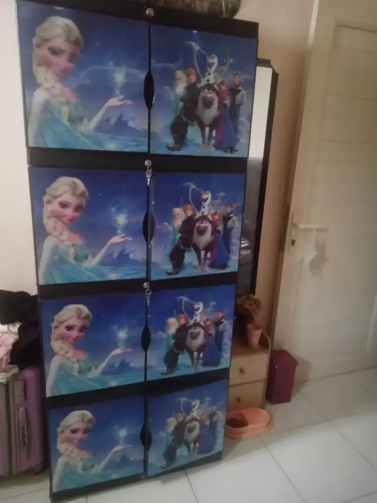 Lemari container jumbo kunci 3D