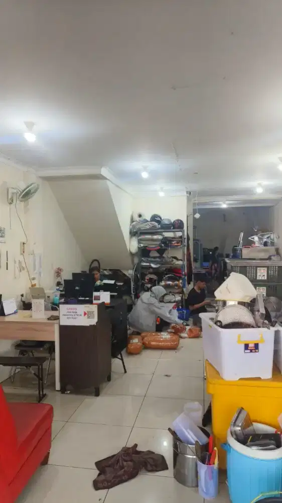 Jual Ruko 2.5 Lantai Di Harapan Indah Dan Sudah Tutup Di Belakang