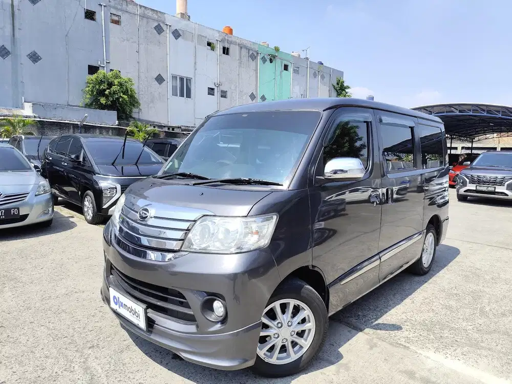 DP MURAH - Daihatsu Luxio 1.5 X Bensin-MT 2019
