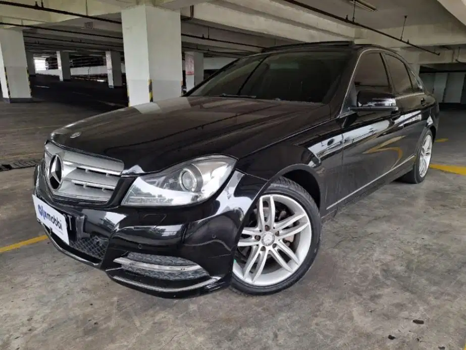 DP RENDAH Mercedes-Benz C300 3.0 Bensin-AT 2011 3ST