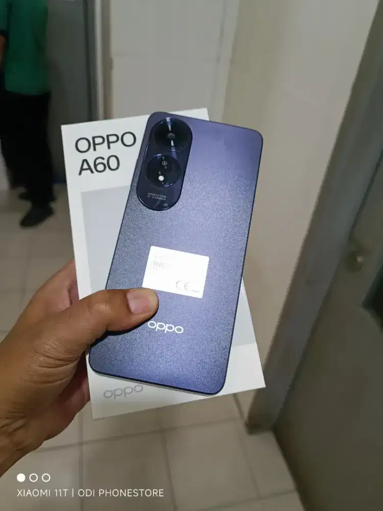 Oppo a60 8+8/128 mulus seperti baru dan lengkap