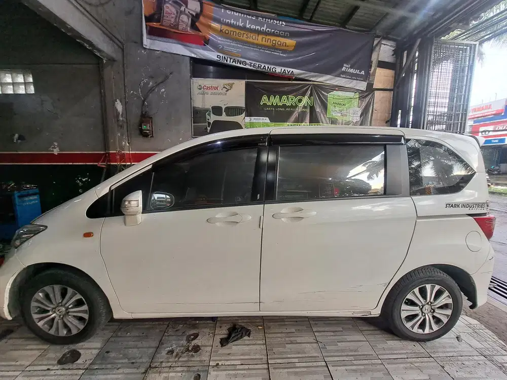 Honda Freed 2012 Bensin
