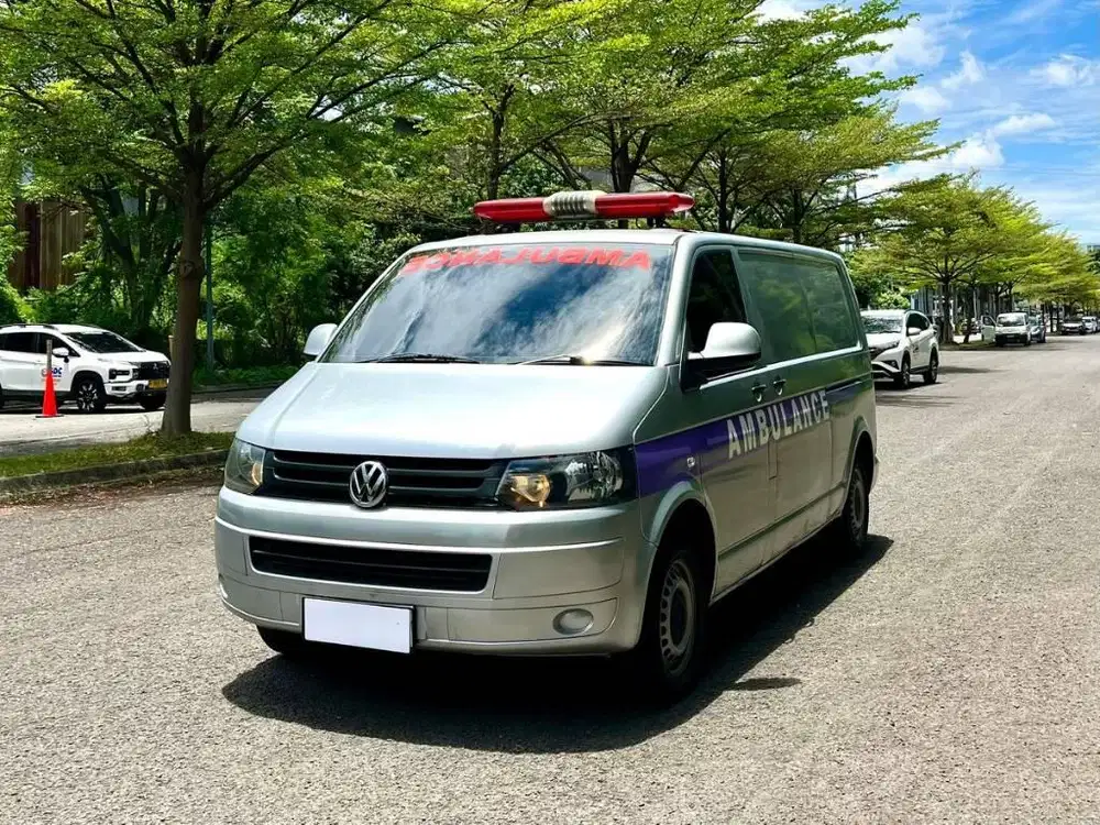 VW Panel Transporter Diesel MT Ambulance
2012