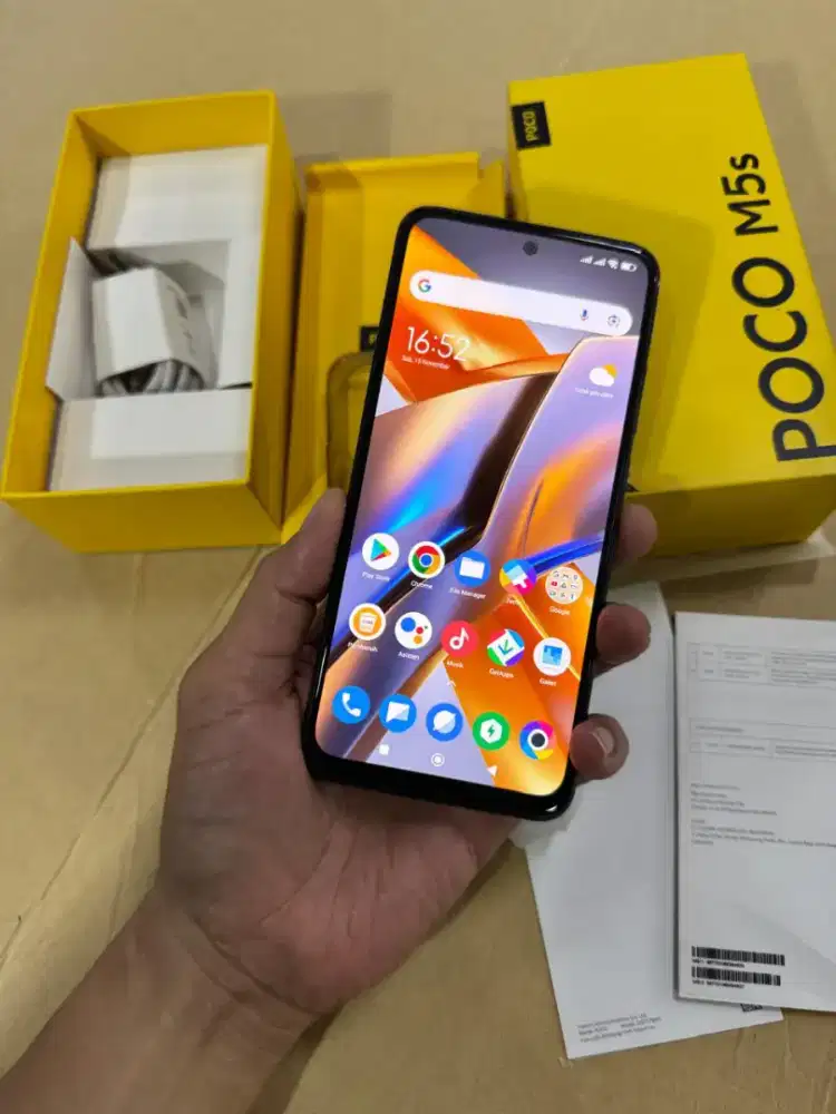 Xiaomi Poco M5s 4/64GB NFC AMOLED Fullset Mulus Bekas Resmi