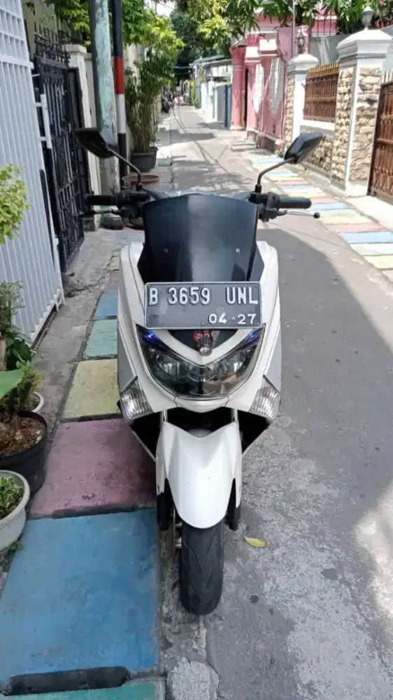 nmax 2017 mulus bagus orisinil pajak panjang mesin sehat