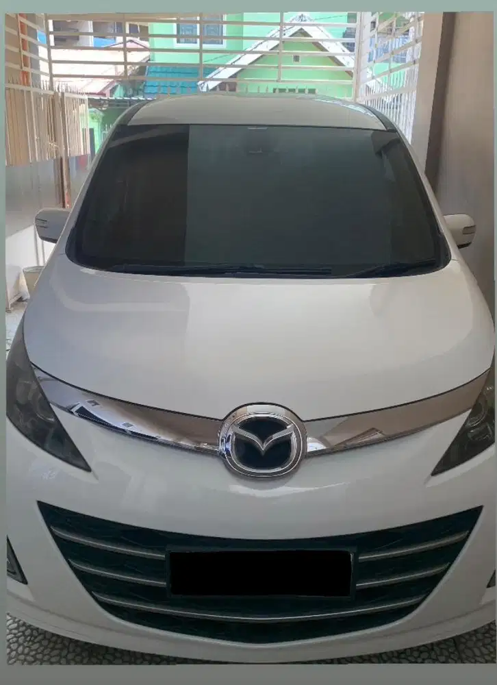 Mazda biante 2013