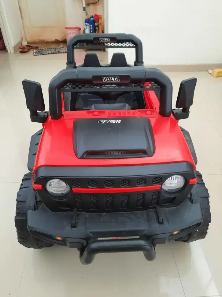 Mobil aki remote mainan anak like new