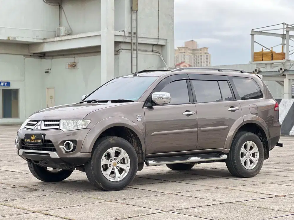 PAJERO DAKAR 2.4AT 2014, COKLAT km 100rban