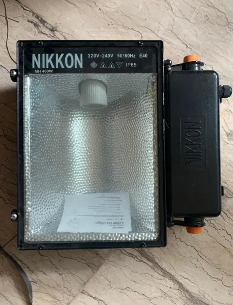 Floodlight/Lampu sorot Nikkon 400 watt
