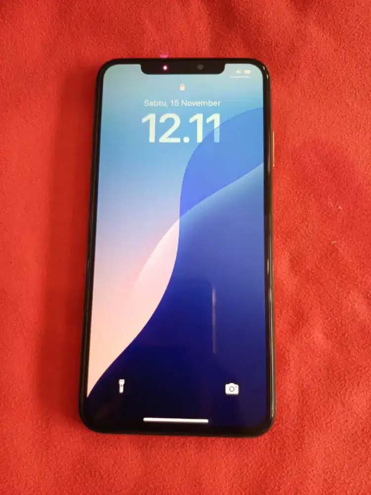 iphone xs max 256GB inter all op
minus hb 74% orian awet
fitur fungsi