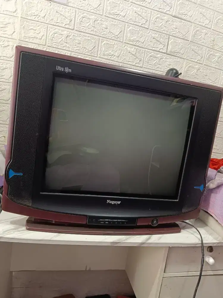 Tv tabung 1 set lengkap