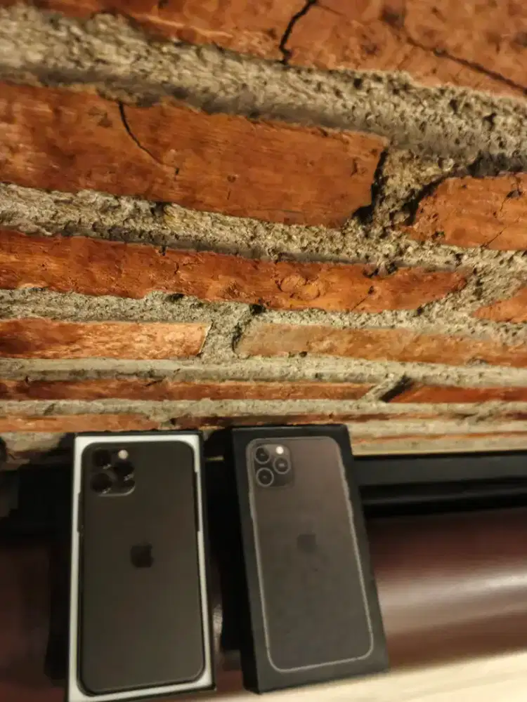 Iphone 11 pro max 256gb sudah ada 4G