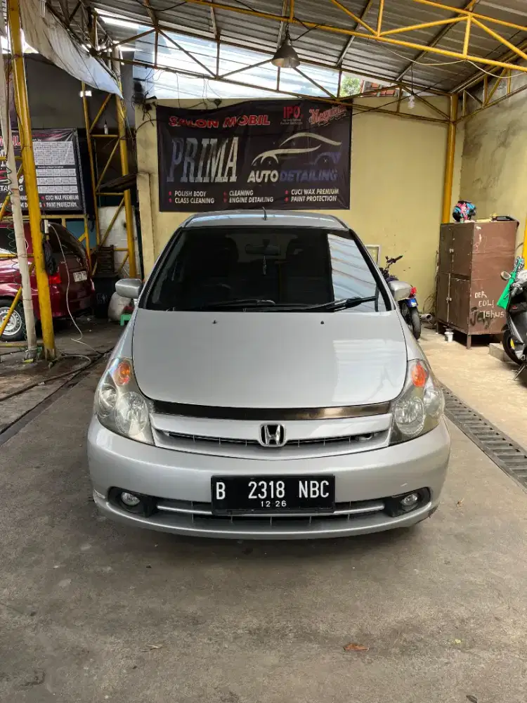 Honda stream 2005