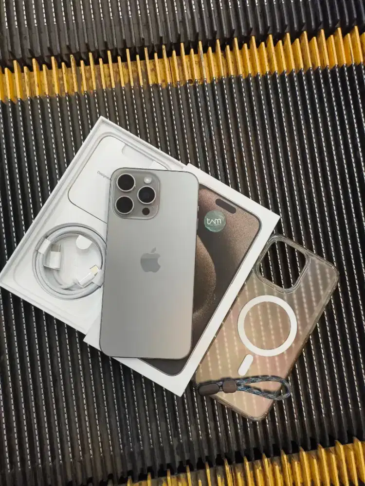 iPhone 15 PROMAX 256 iBox like new cable Masi baru