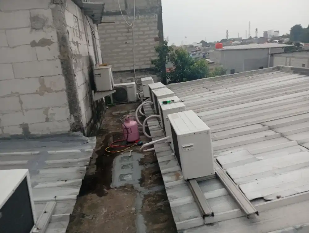 Servis dan cuci AC split/ cassete