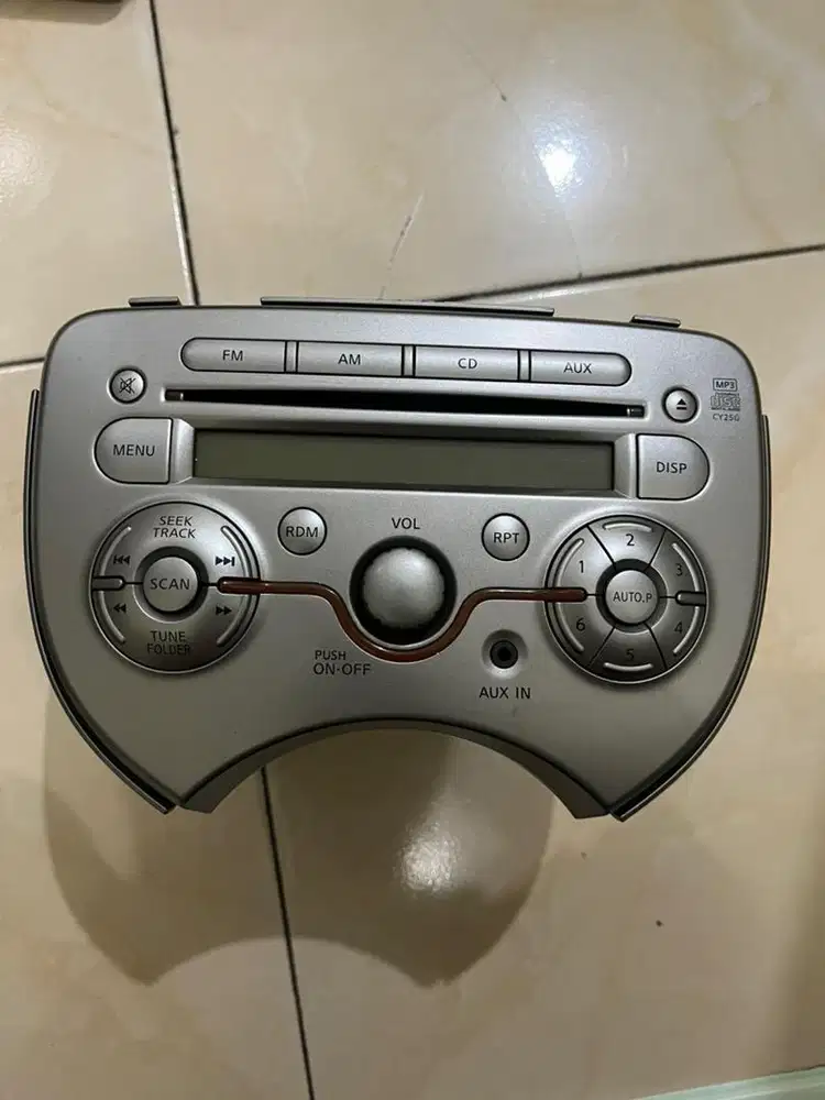 Kepala radio CD stereo Asli Nissan March 2010-2016
