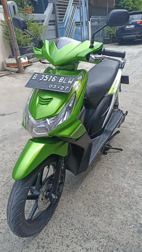 Honda beat karburator tahun 2012.