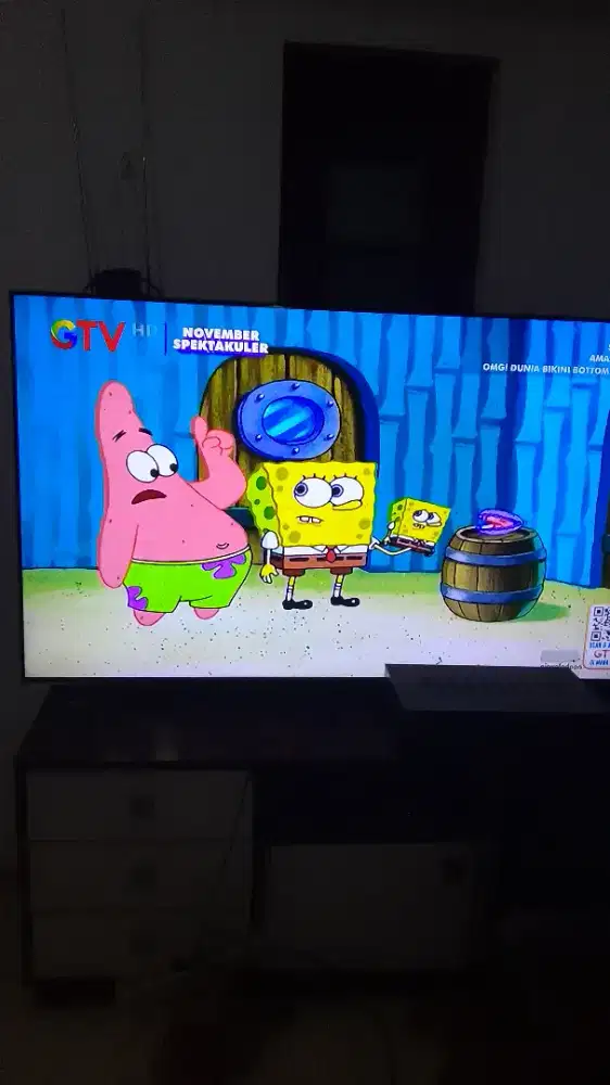 SAMSUNG UHD 65 Inch - AU7000 AIPRPLAY Smart TV