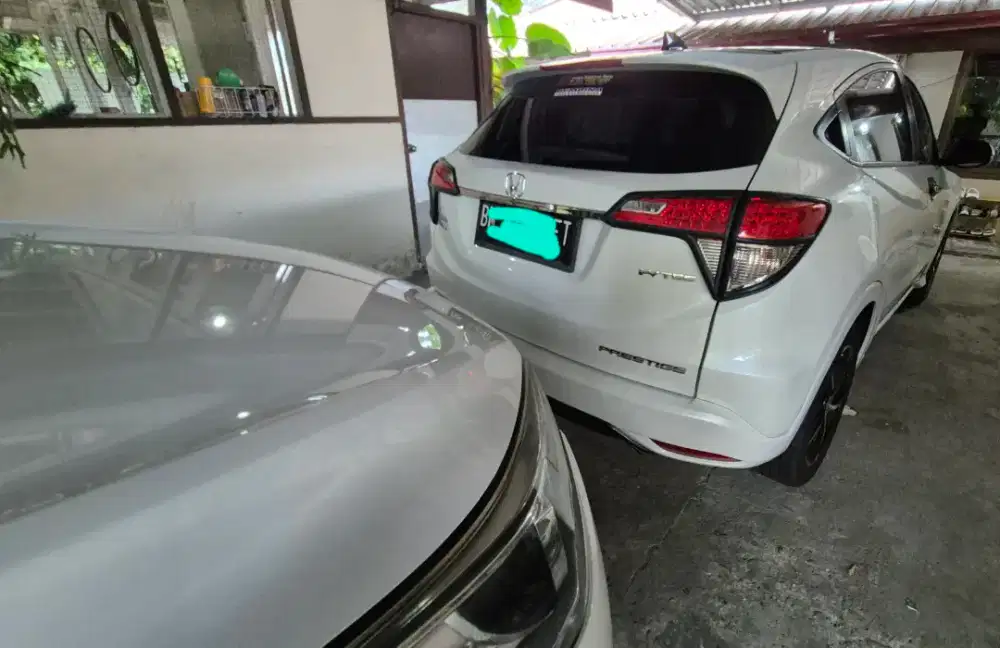 Innova Reborn Diesel 2.4 type V, Automatic, 2016 warna Putih