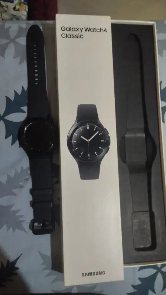 Jam tangan Samsung Watch4 Classic 42mm