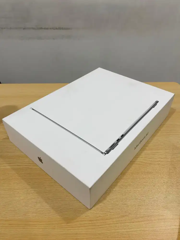 Macbook Air m3 (13) Ram :24/512 GB