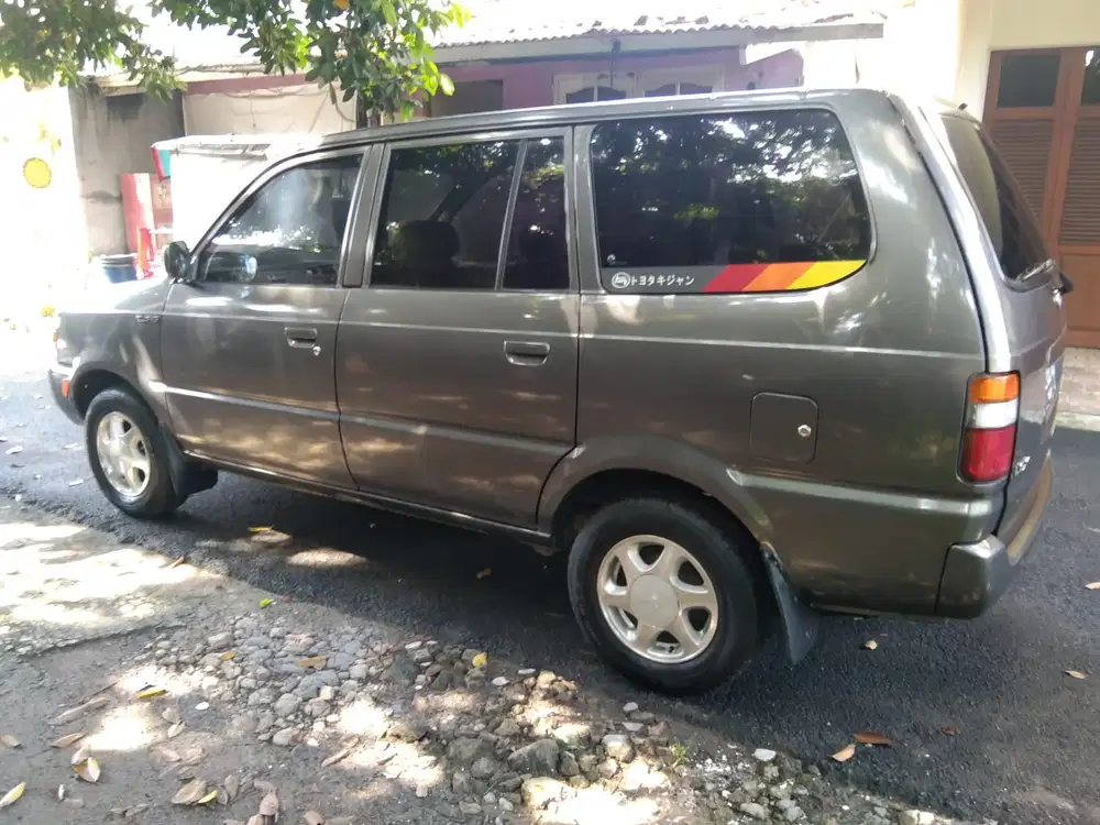 Toyota Kijang 1997 Bensin